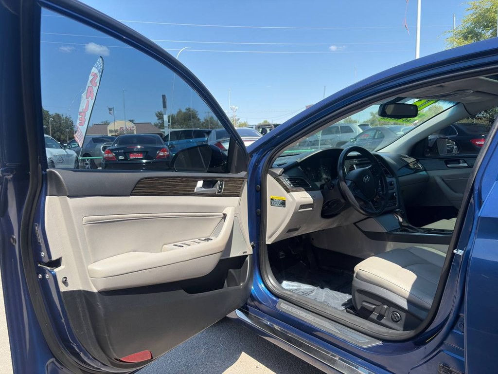 2016 Hyundai Sonata Image 17