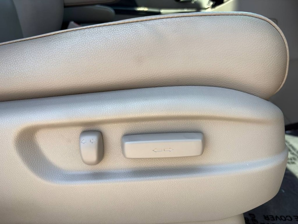 2012 Honda Odyssey Image 8