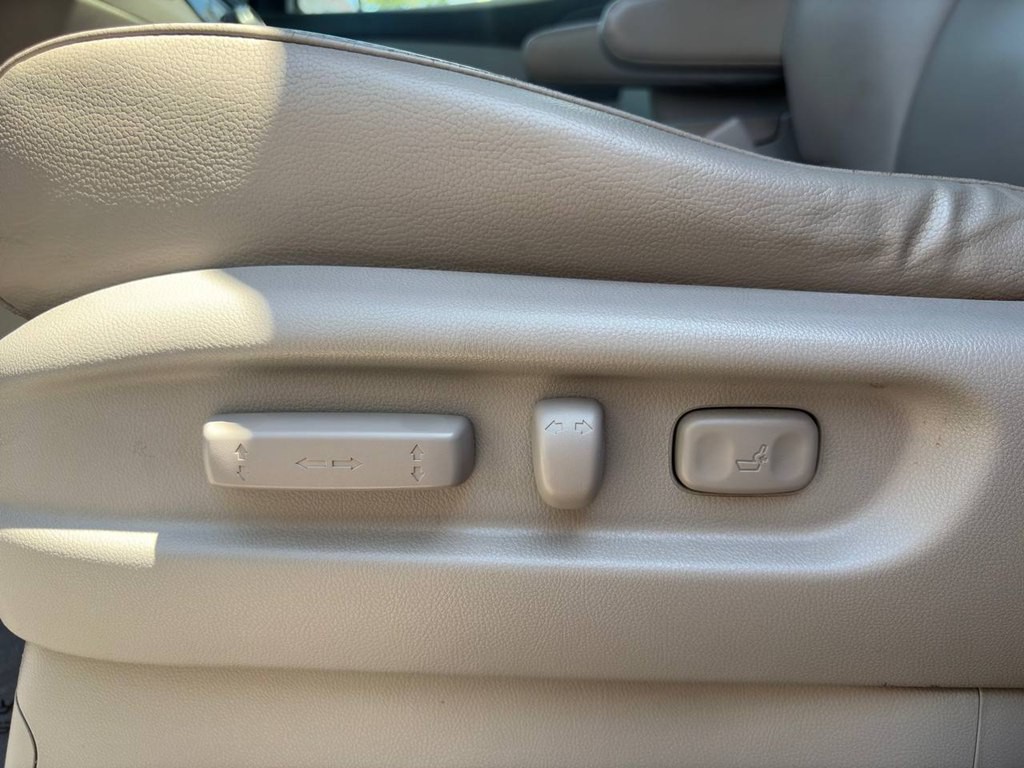 2012 Honda Odyssey Image 19