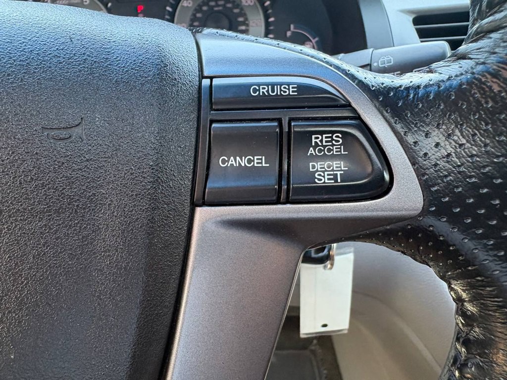 2012 Honda Odyssey Image 22
