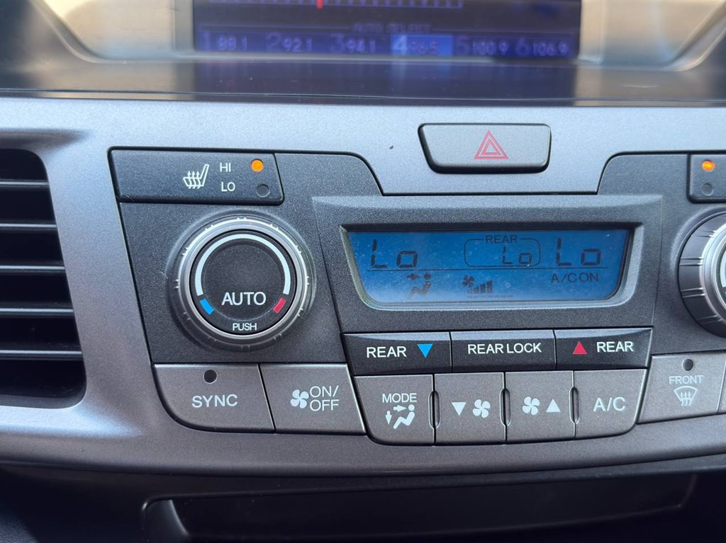 2012 Honda Odyssey Image 25