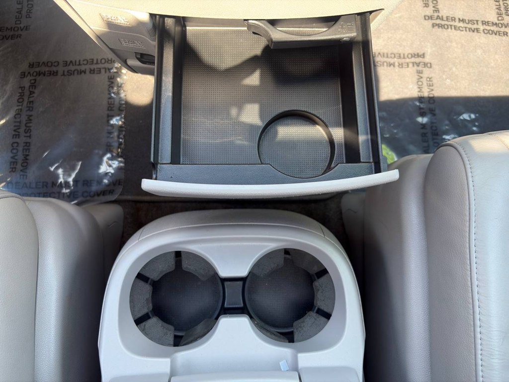 2012 Honda Odyssey Image 31