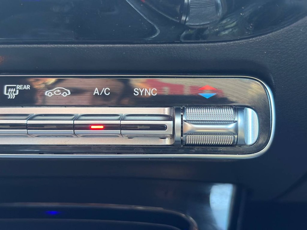 2021 Mercedes-Benz CLA-Class Image 30