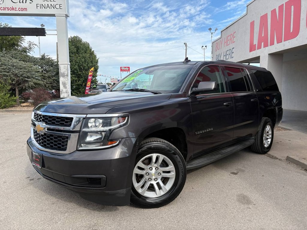 2015 Chevrolet Suburban Image 3