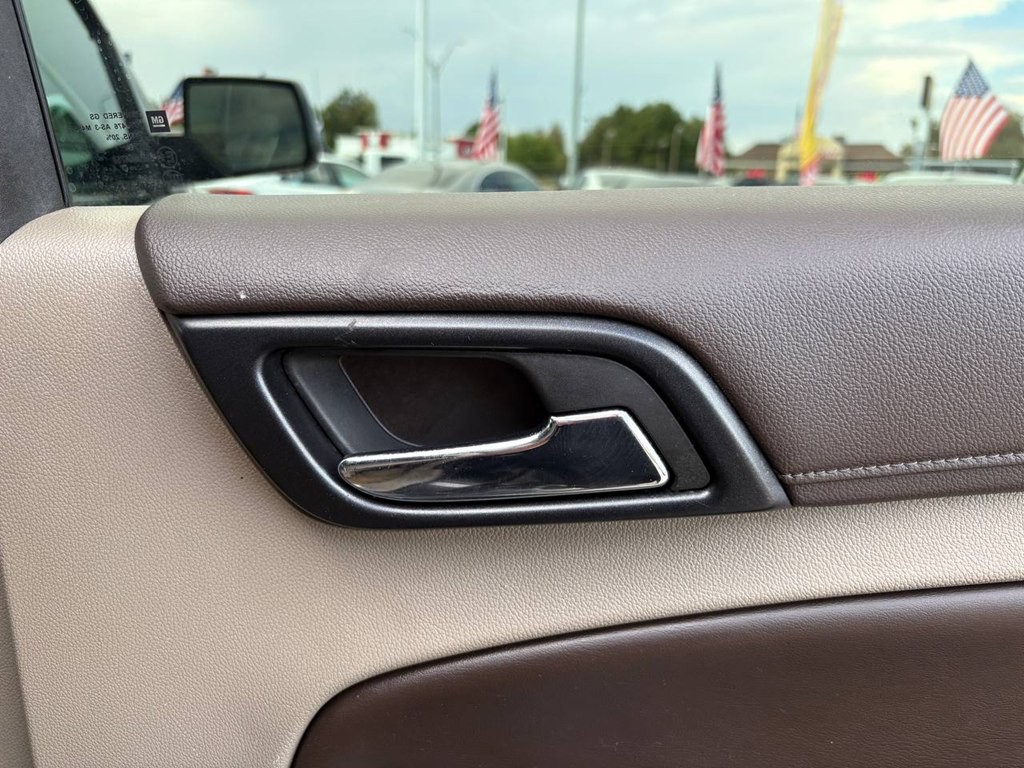 2015 Chevrolet Suburban Image 10