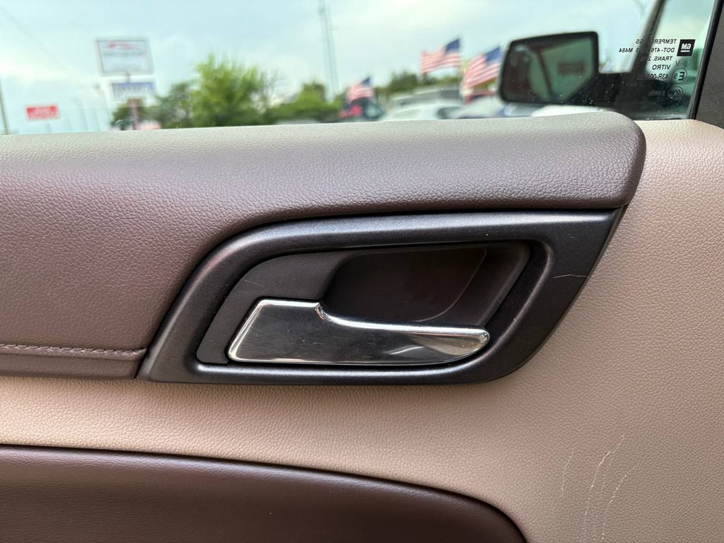 2015 Chevrolet Suburban Image 13