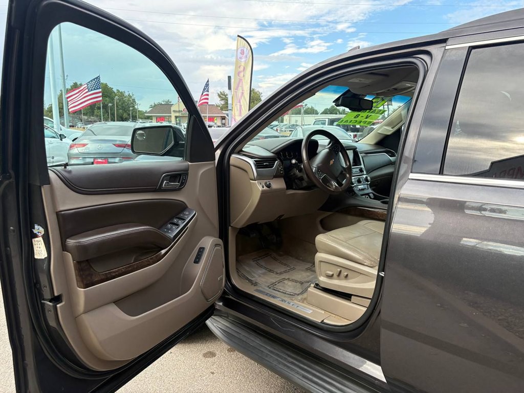 2015 Chevrolet Suburban Image 15