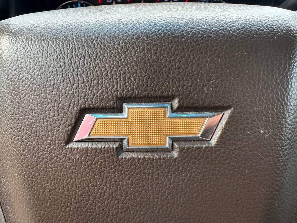 2015 Chevrolet Suburban Image 23