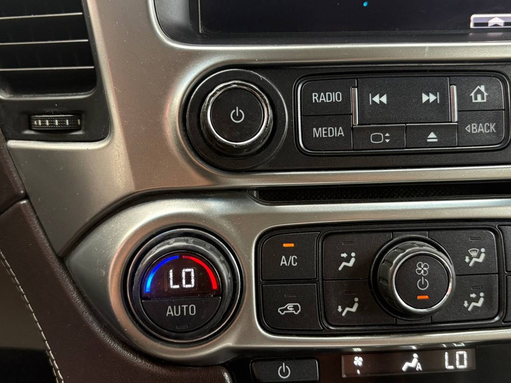 2015 Chevrolet Suburban Image 28
