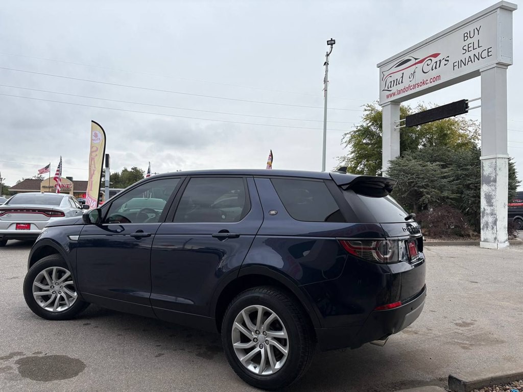 2016 Land Rover Discovery Sport Image 2
