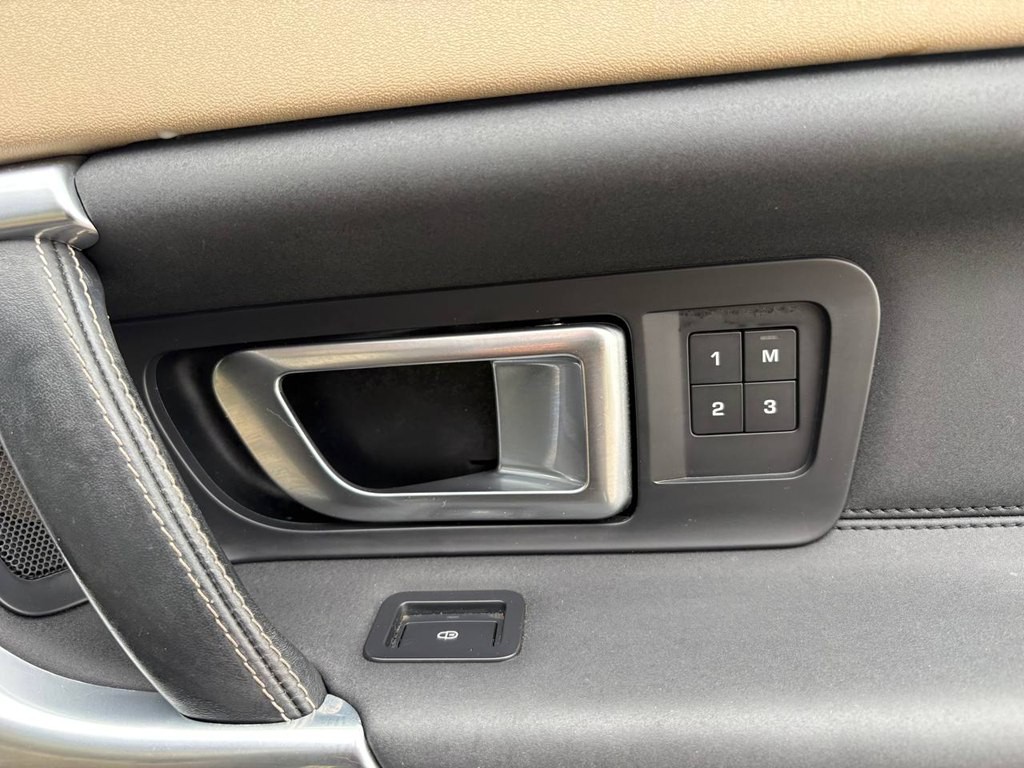 2016 Land Rover Discovery Sport Image 7