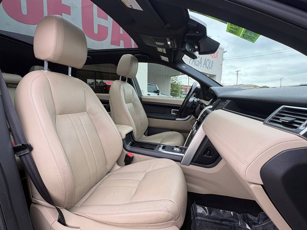 2016 Land Rover Discovery Sport Image 9
