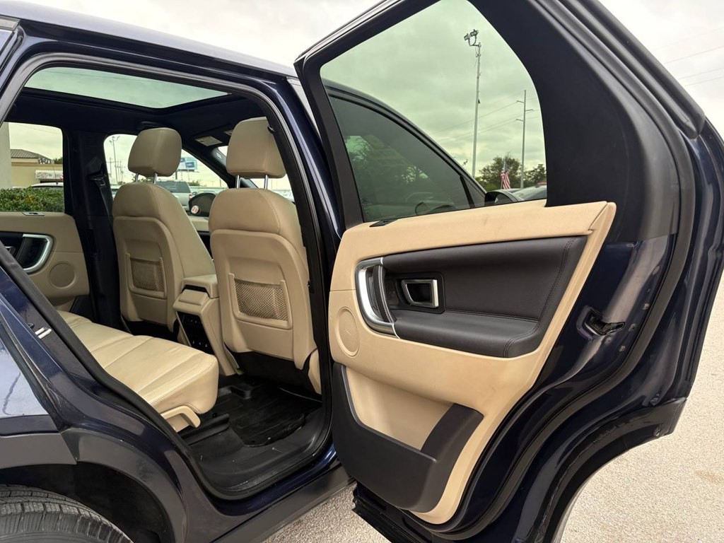2016 Land Rover Discovery Sport Image 10