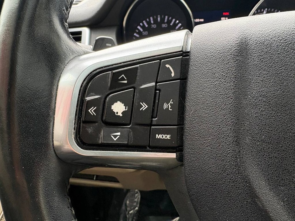 2016 Land Rover Discovery Sport Image 22