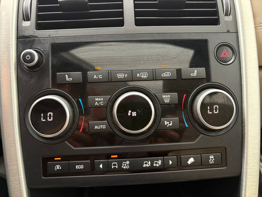 2016 Land Rover Discovery Sport Image 29