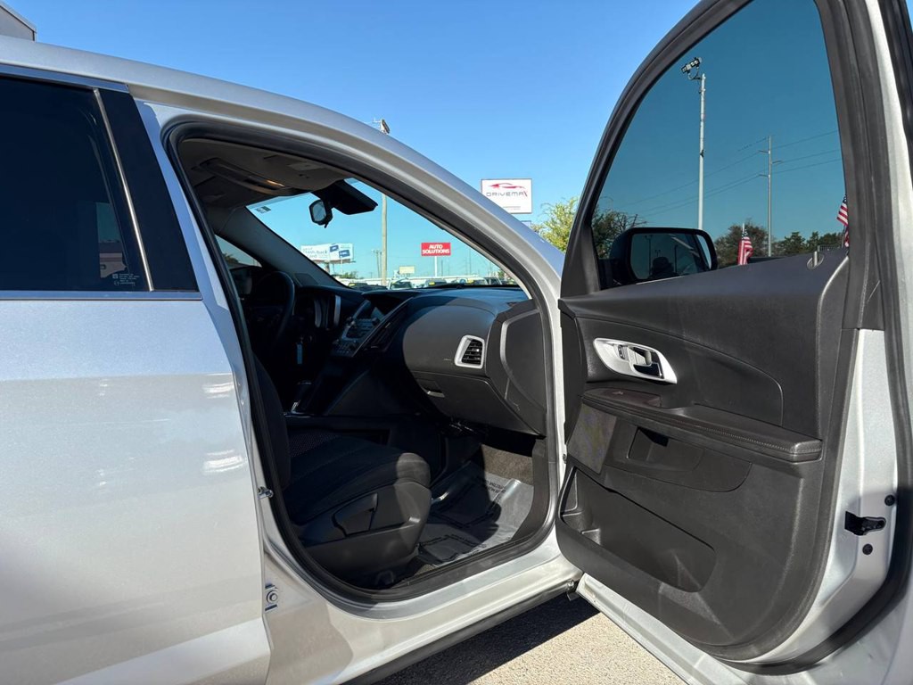 2017 Chevrolet Equinox Image 5