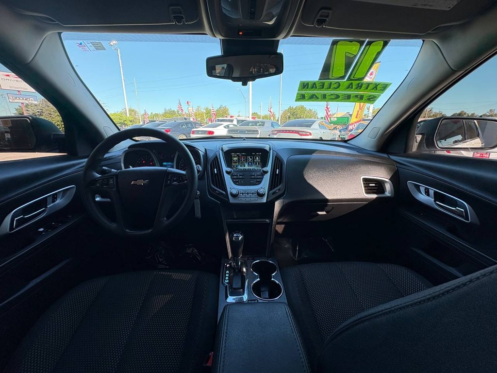 2017 Chevrolet Equinox Image 28