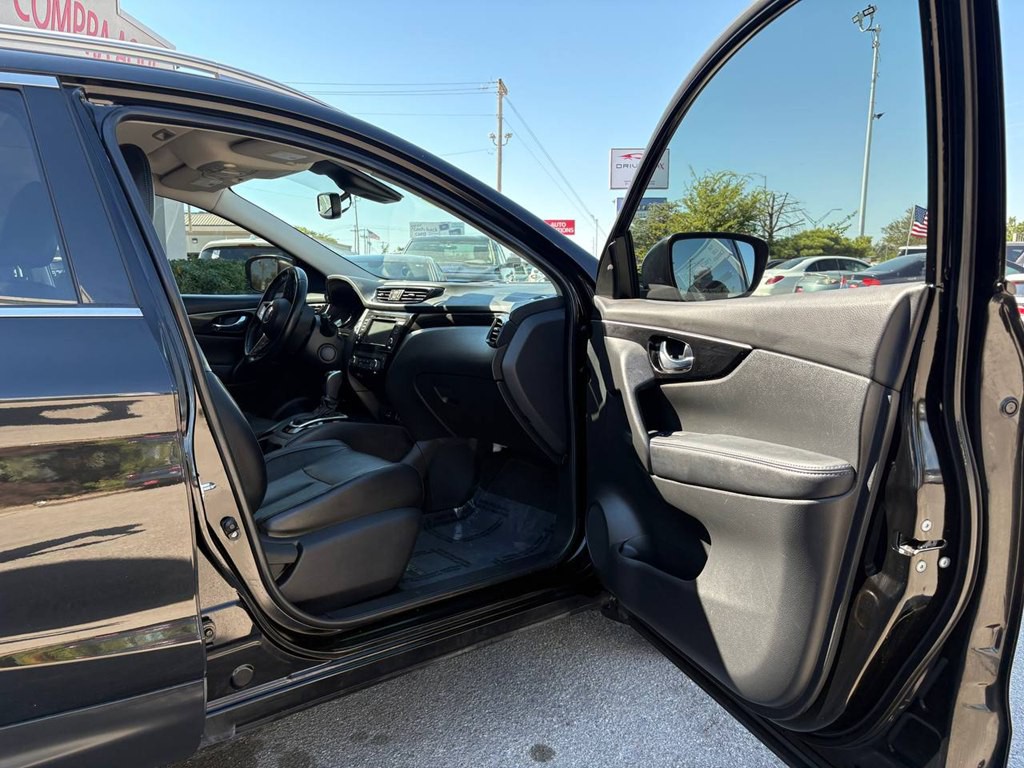 2019 Nissan Rogue Image 5