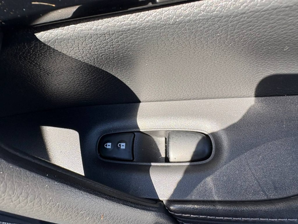 2019 Nissan Rogue Image 7