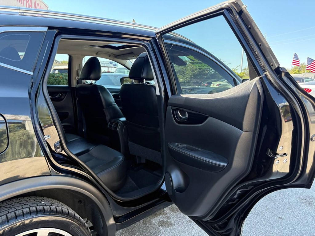 2019 Nissan Rogue Image 9