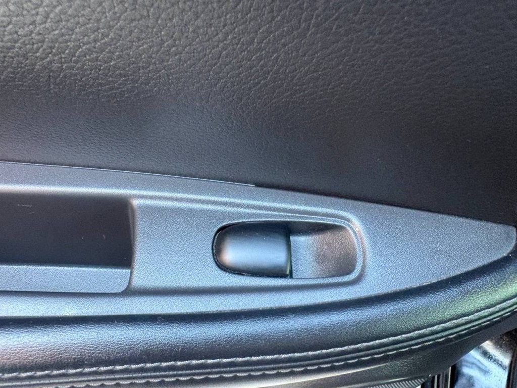2019 Nissan Rogue Image 14