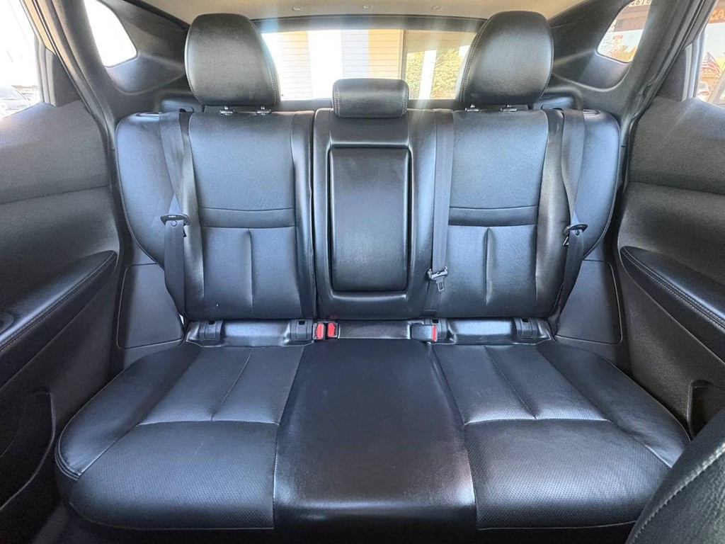 2019 Nissan Rogue Image 30