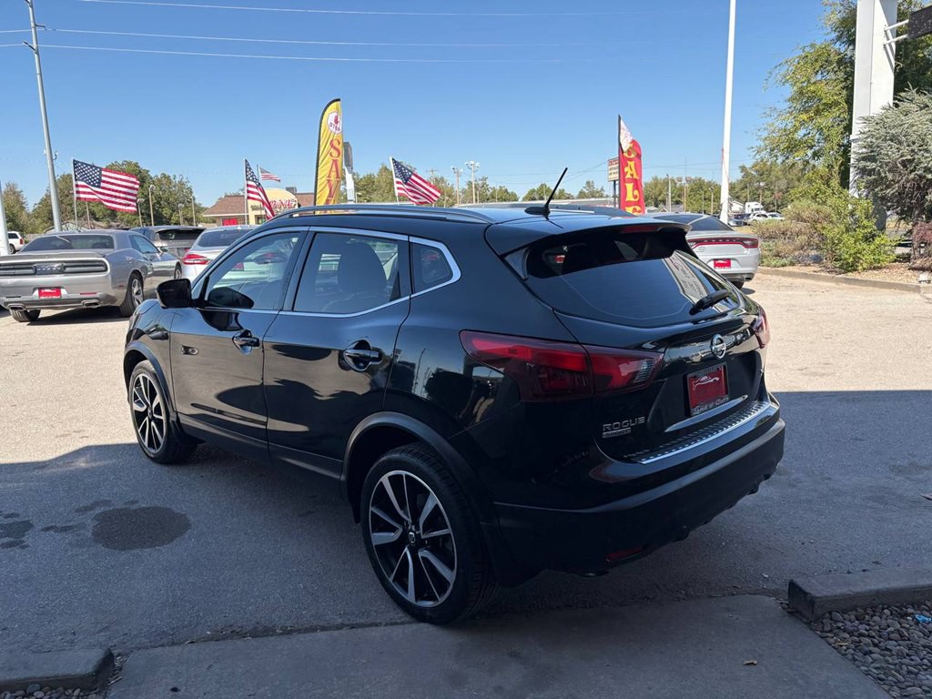 2019 Nissan Rogue Image 38