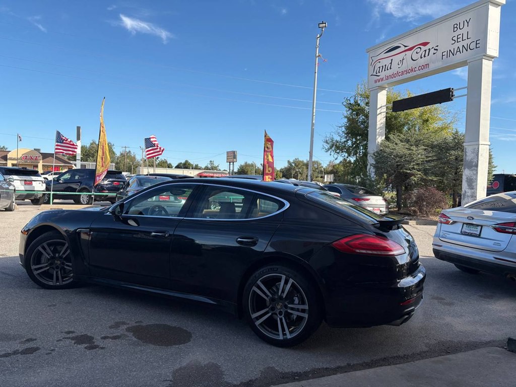 2014 Porsche Panamera Image 2