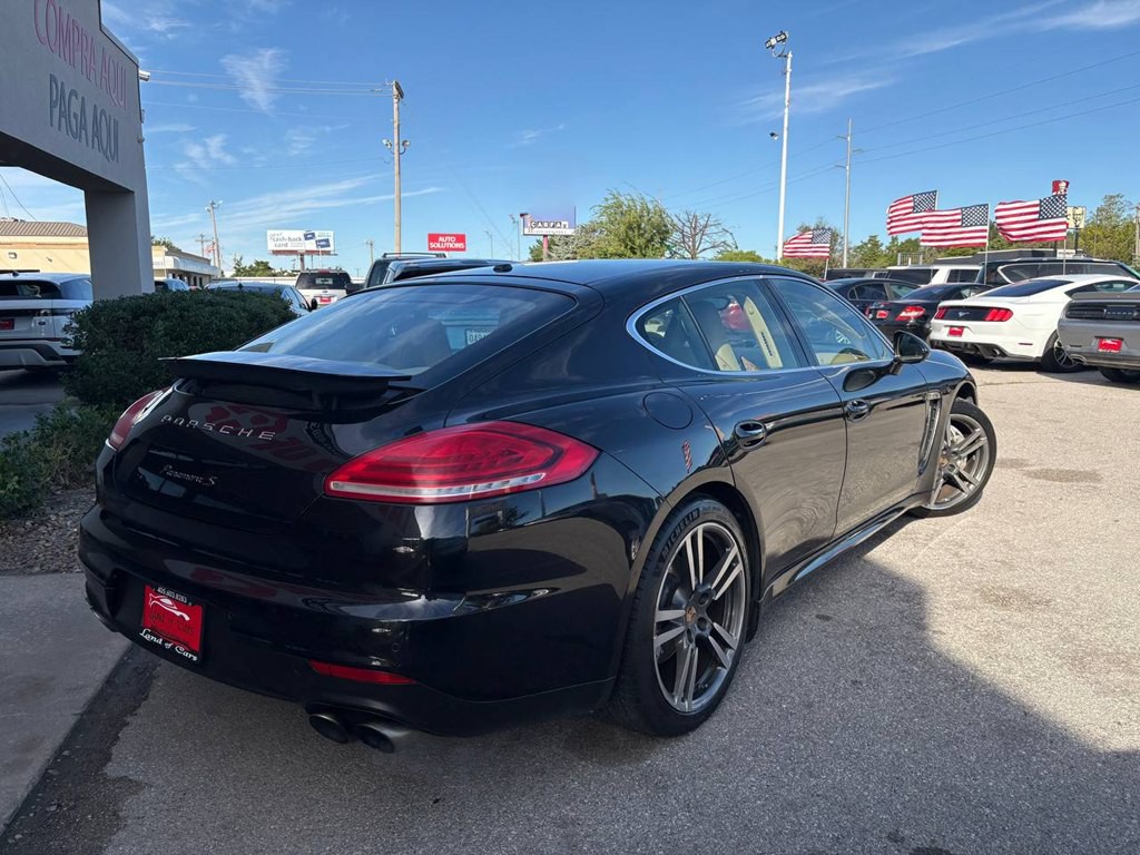 2014 Porsche Panamera Image 4