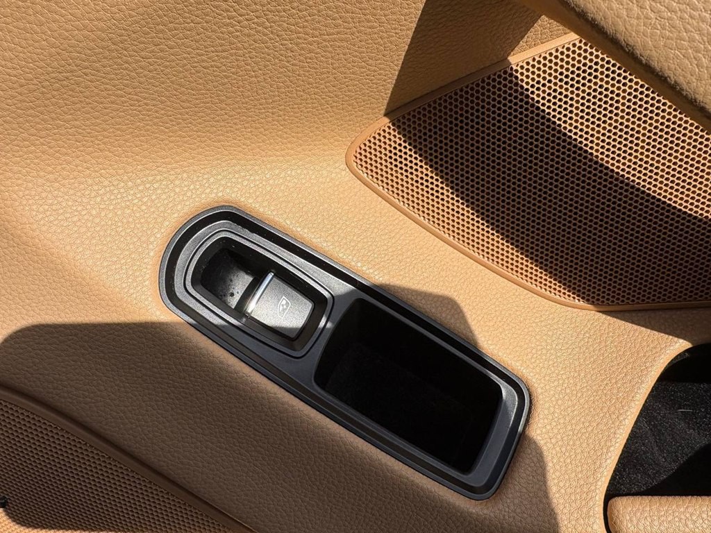 2014 Porsche Panamera Image 7