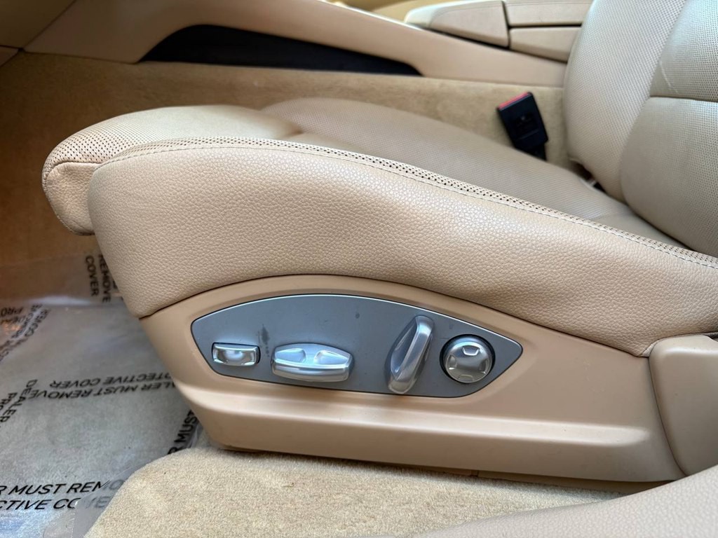 2014 Porsche Panamera Image 23