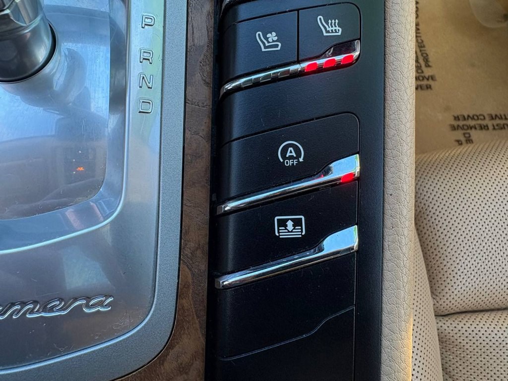 2014 Porsche Panamera Image 41
