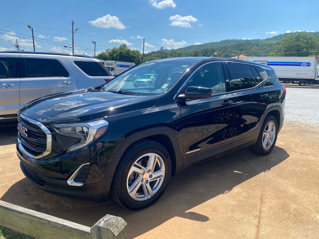 2018 GMC Terrain Image 2
