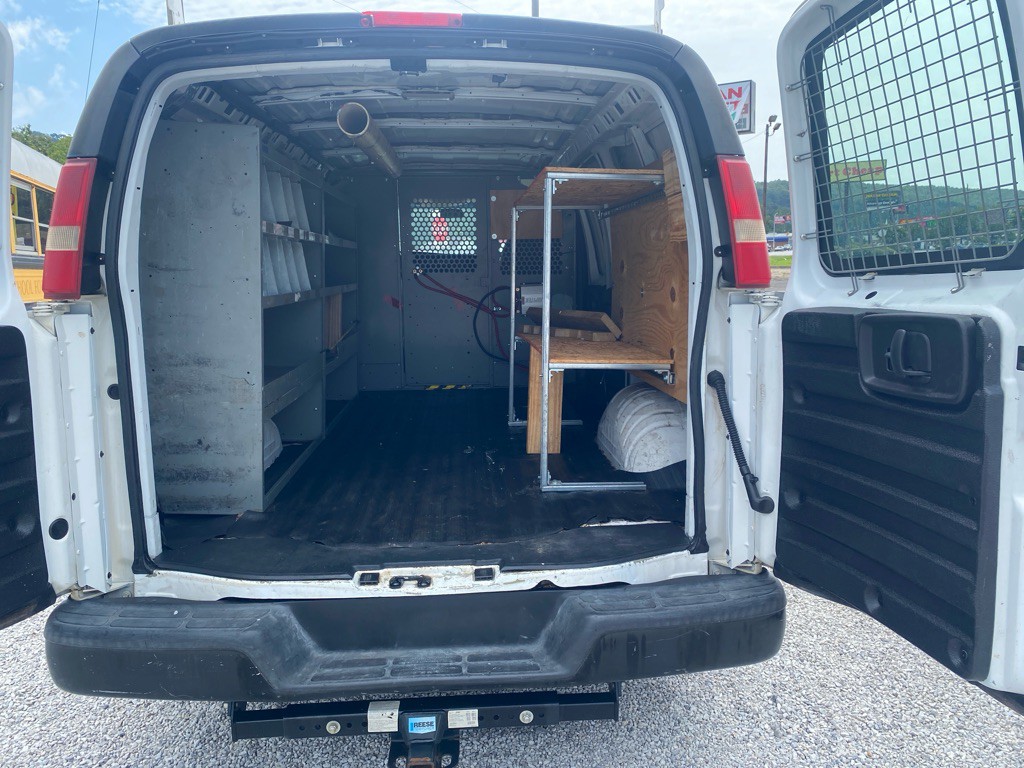 2008 Chevrolet Express Image 4