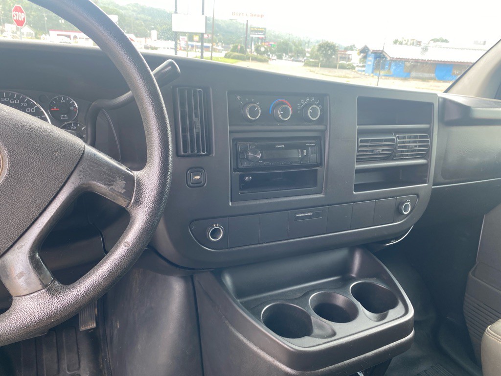2008 Chevrolet Express Image 5