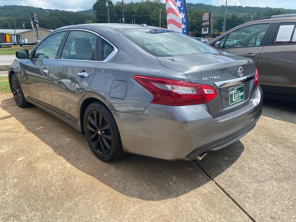 2018 Nissan Altima Image 2