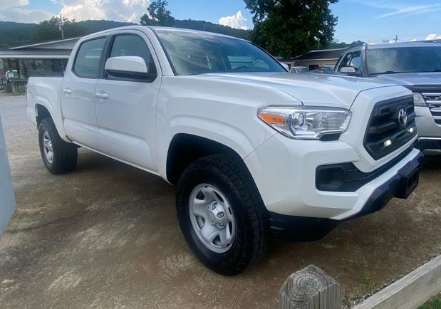 2017 Toyota Tacoma Image 4