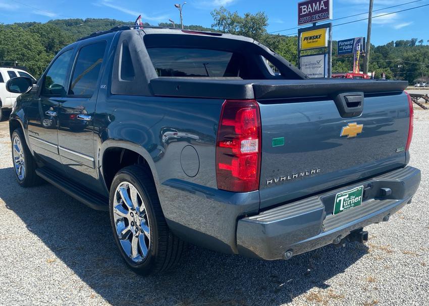 2012 Chevrolet Avalanche Image 4