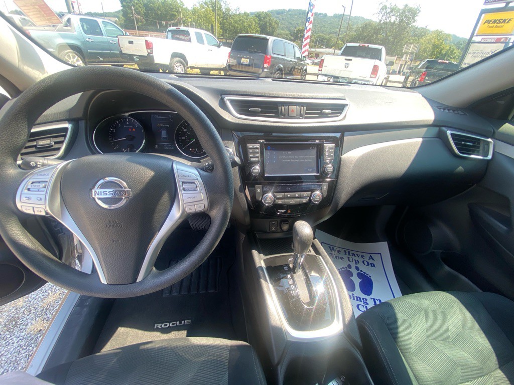 2016 Nissan Rogue Image 6