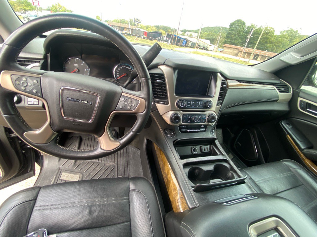 2017 GMC Yukon Image 6