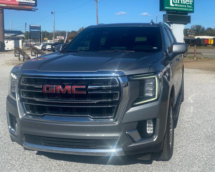 2023 GMC Yukon Image 2