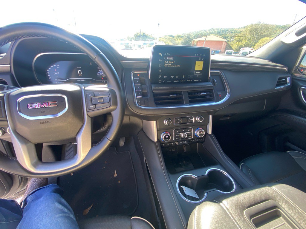 2023 GMC Yukon Image 8