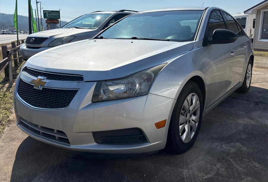 2014 Chevrolet Cruze Image 1