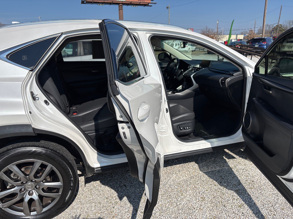 2016 Lexus NX 200t Image 5