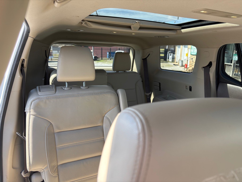 2017 GMC Acadia Image 5