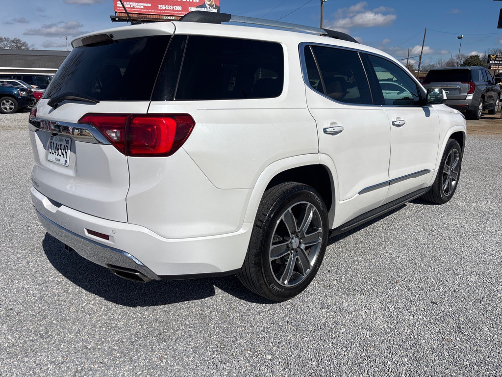 2017 GMC Acadia Image 3