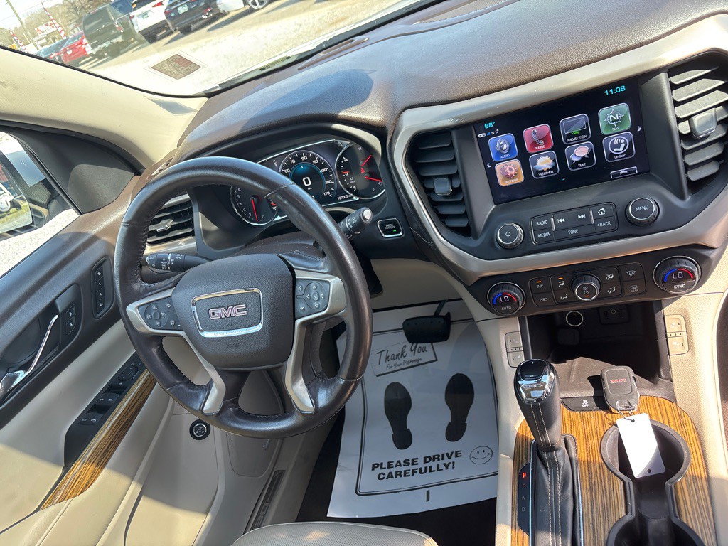 2017 GMC Acadia Image 6