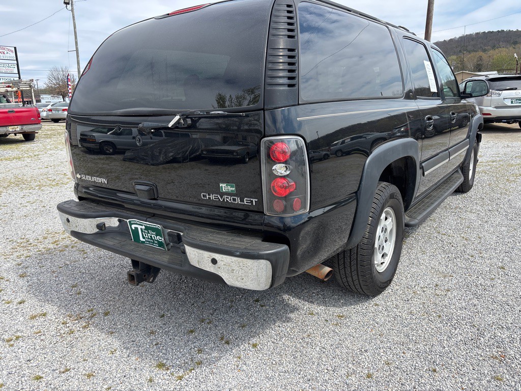 2005 Chevrolet Suburban Image 3