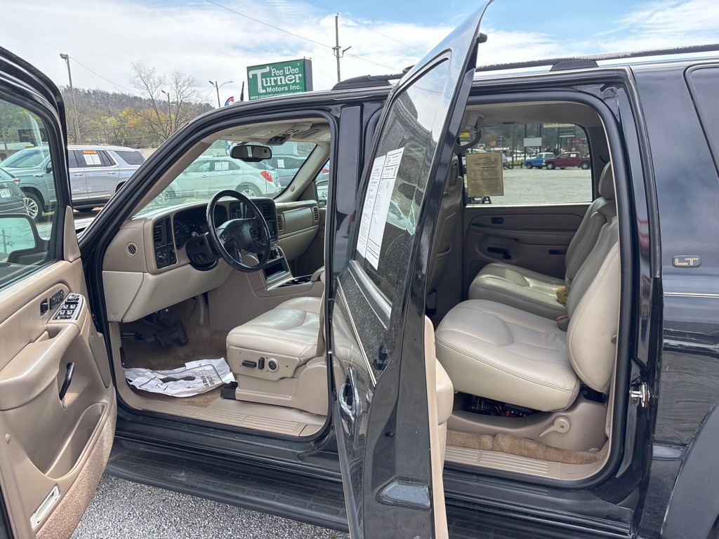 2005 Chevrolet Suburban Image 4