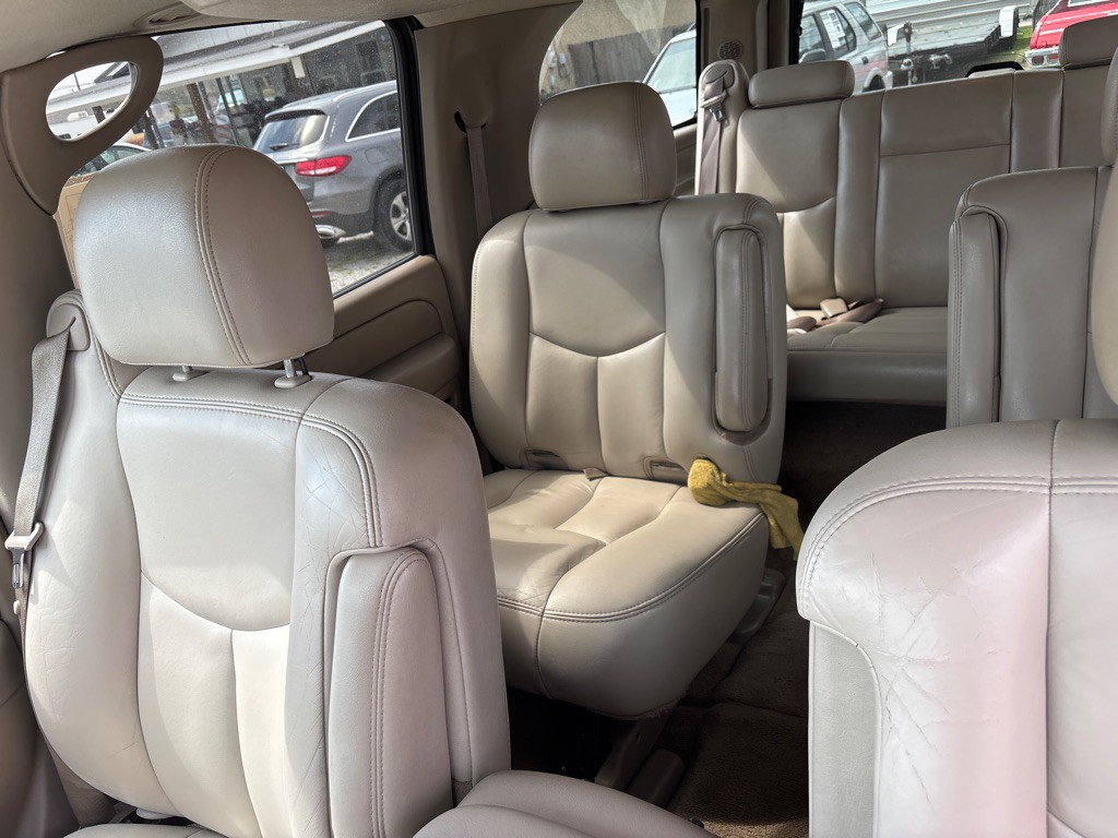 2005 Chevrolet Suburban Image 5